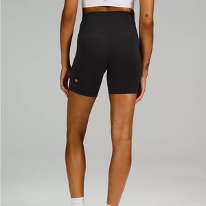 New* wunder train high rise short 6”